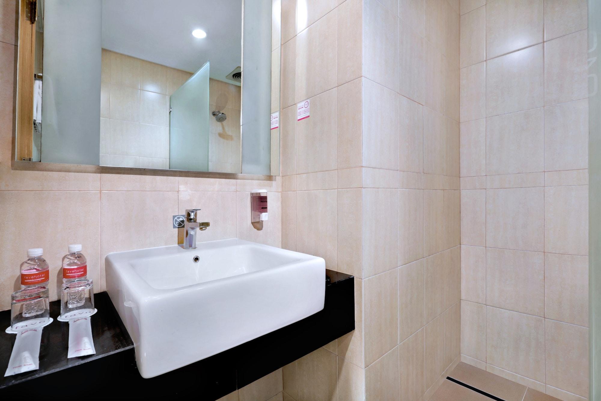 Favehotel Pasar Baru Jakarta Buitenkant foto